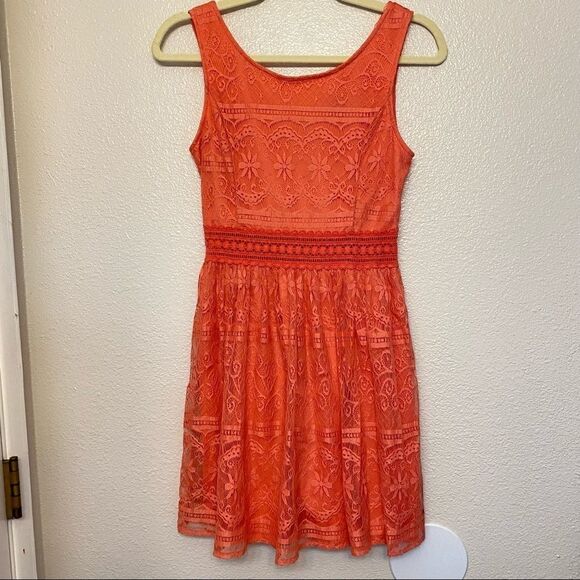 Forever 21 Lace short coral sleeveless mini Dress - small - Picture 3 of 11